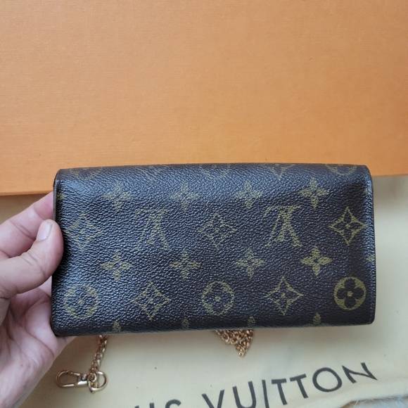 100% Authentic Louis Vuitton Monogram wallet - Picture 2 of 8